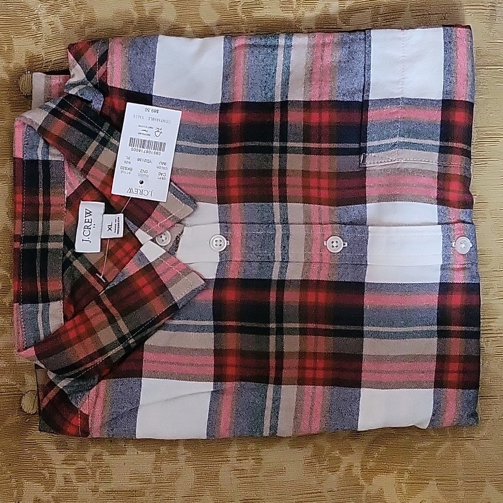 🍁🍂Fall Alert!🍂🍁 J Crew flannel button up shirt